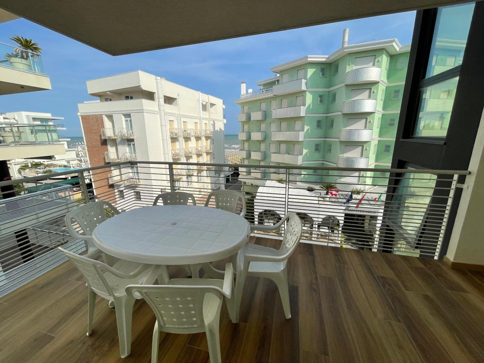 Marina Dream Beach Apartments With Sea View Terrace - Agenzia Cocal Caorle Exterior photo